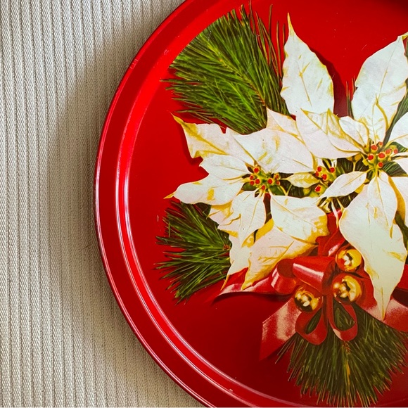 Vintage Mid Century Round Metal Holiday Christmas Tray Poinsettia and Ribbon - Picture 3 of 7